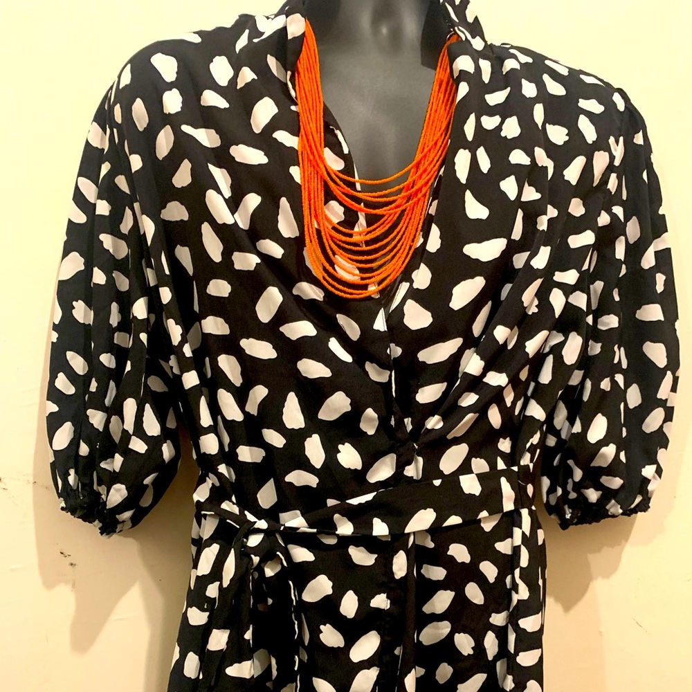 Black & Beige Shirt/dress with tie belt.